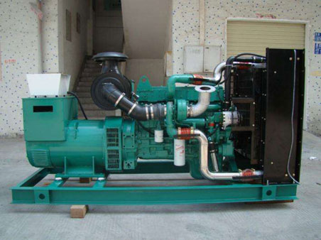 凭祥1100kw康明斯柴油发电机组图片 凭祥1100kw康明斯柴油发电机组图片